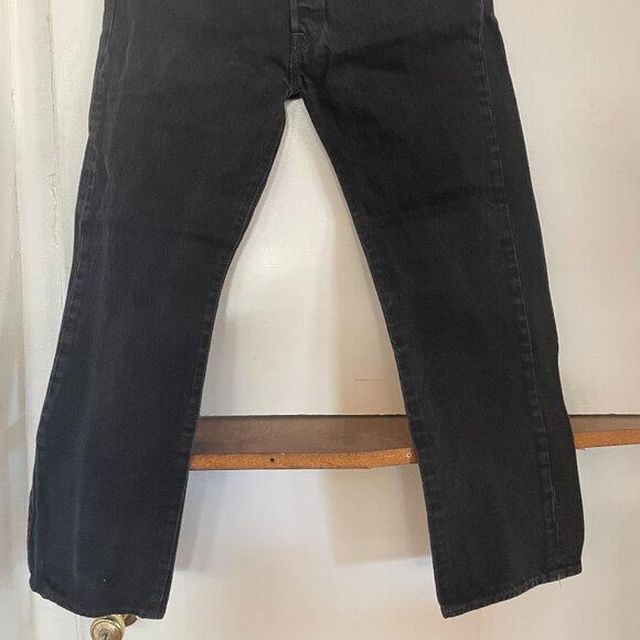 Levi's 501 Black Denim Jeans Classic Straight Leg - Picture 2 of 3